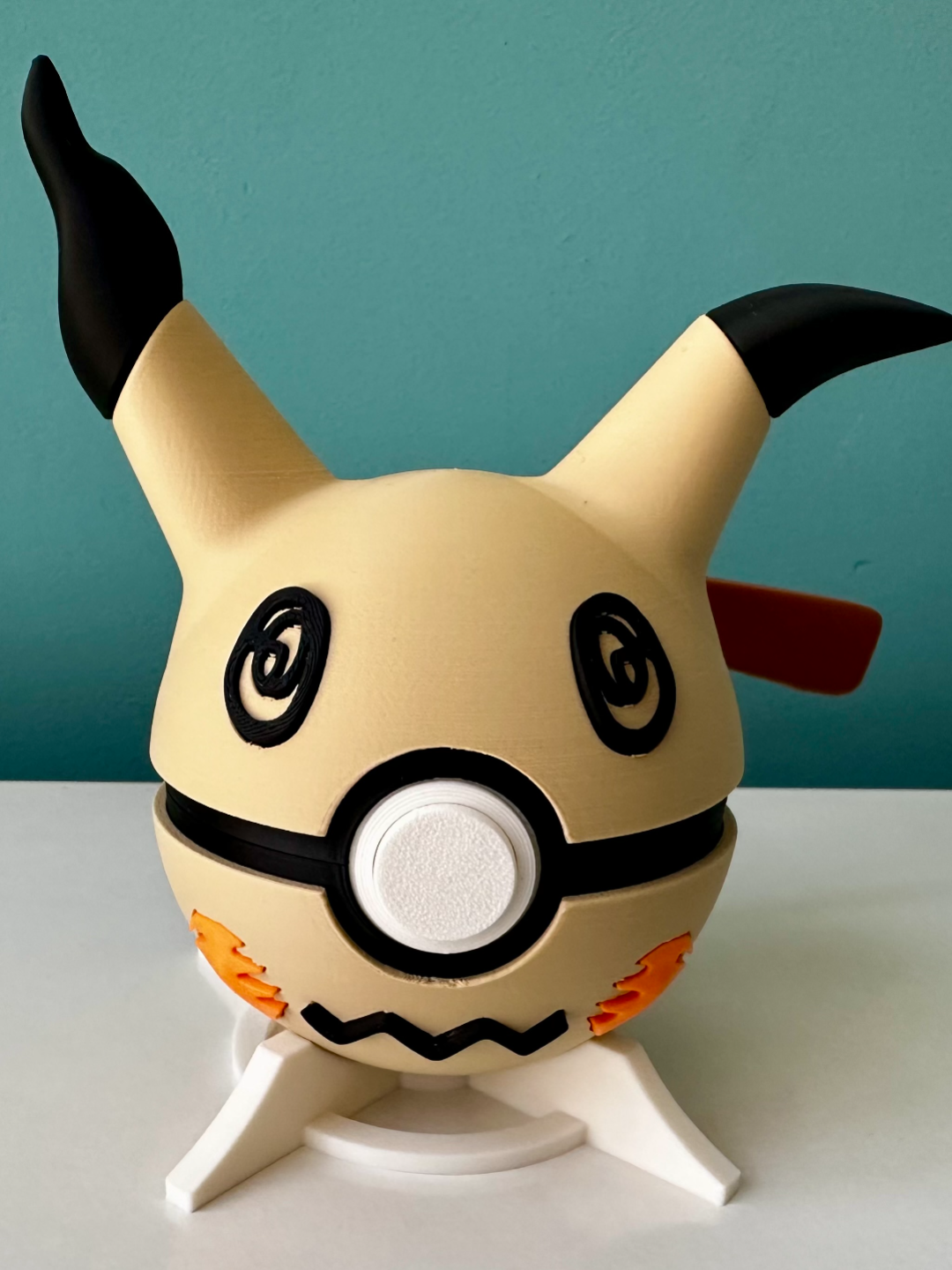 Poké Ball de Mimikyu - Pokémon - Funcional